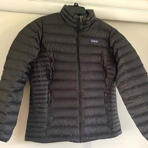 Patagonia puffer women’s black jacket sz Large
